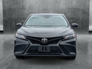 Toyota Camry SE FWD
