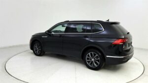 Volkswagen Tiguan SE FWD