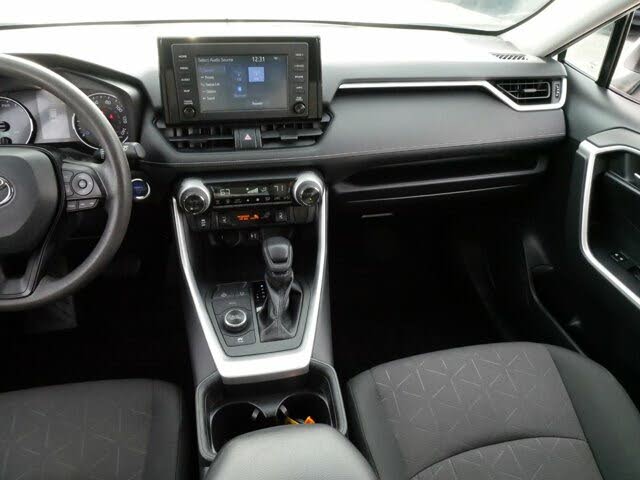 
								Toyota RAV4 Hybrid XLE AWD full									