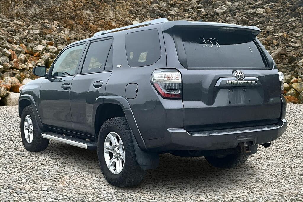 
								2018 Toyota 4Runner SR5 4WD full									