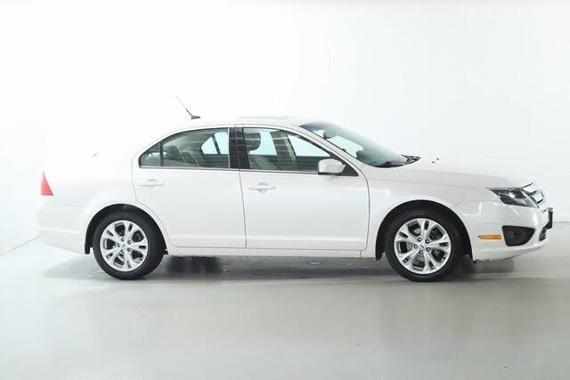 
								2012 Ford Fusion SE full									