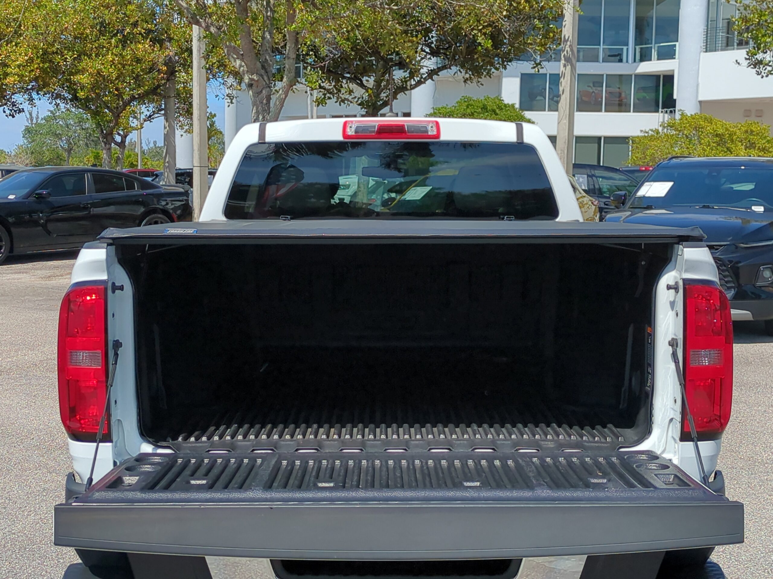 
								2019 Chevrolet Colorado 2WD full									