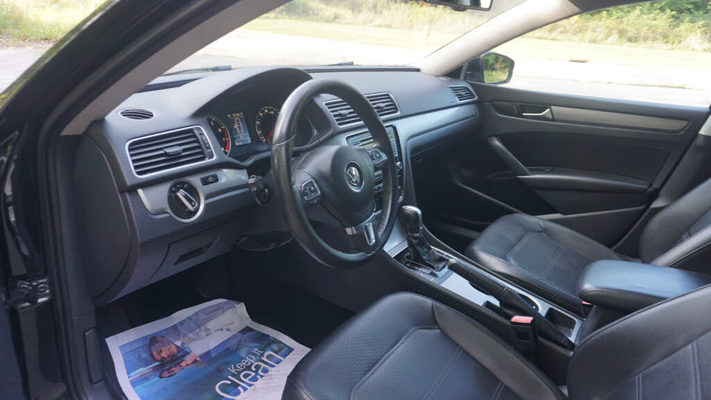 
								2014 Volkswagen Passat SE full									
