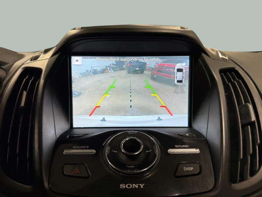 
								Ford Escape Titanium full									