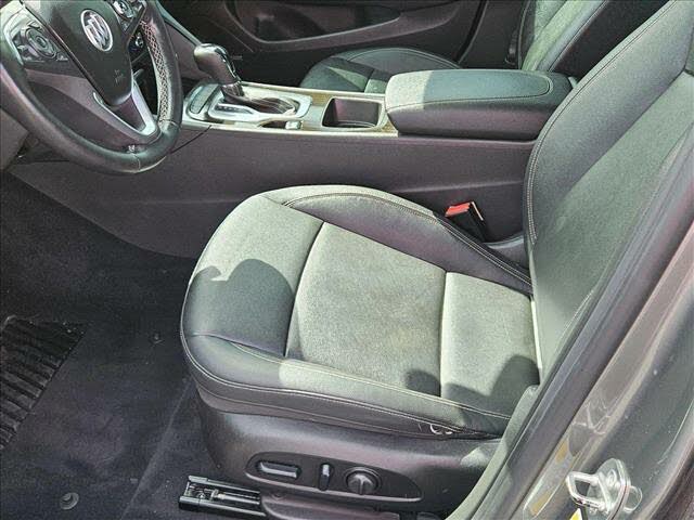 
								Buick Regal Sportback Essence FWD full									