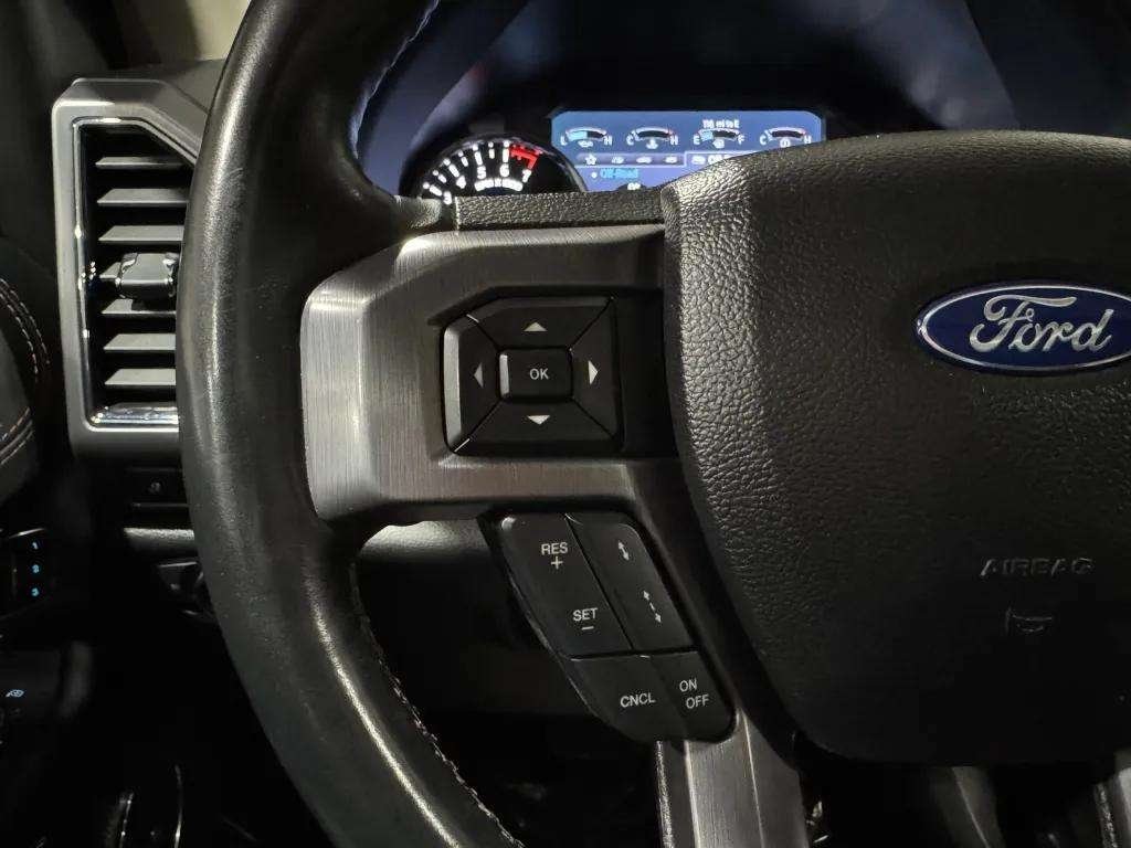 
								Ford Expedition Max Platinum With Navigation & 4WD full									
