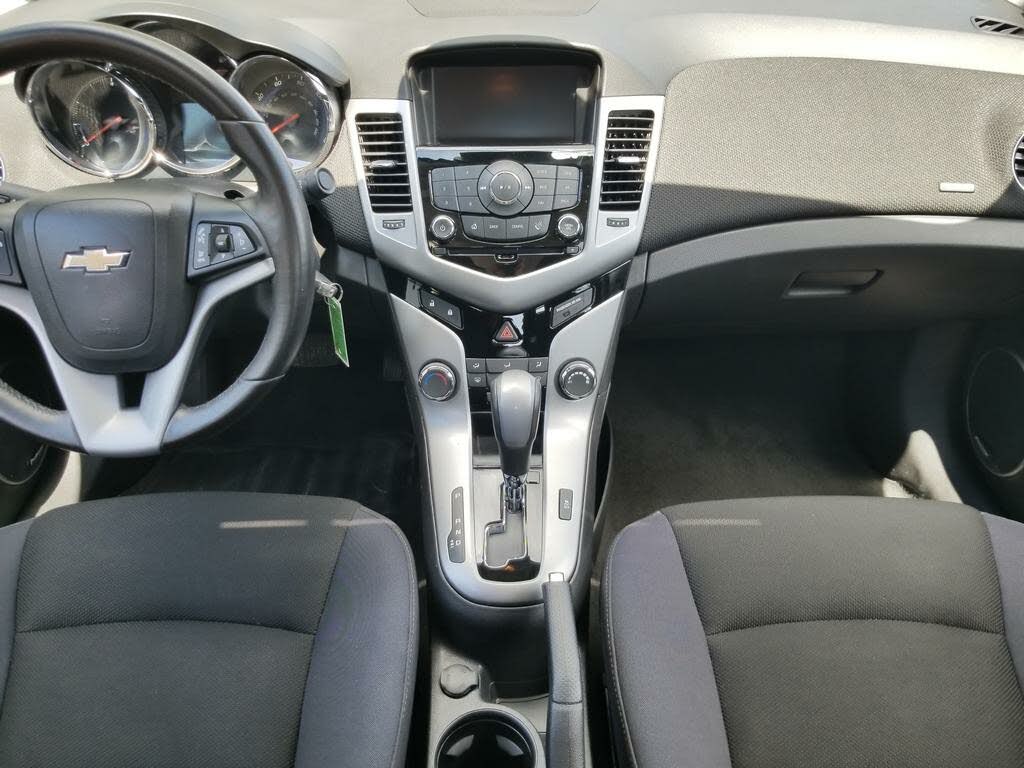 
								2014 Chevrolet Cruze 1LT Sedan FWD full									