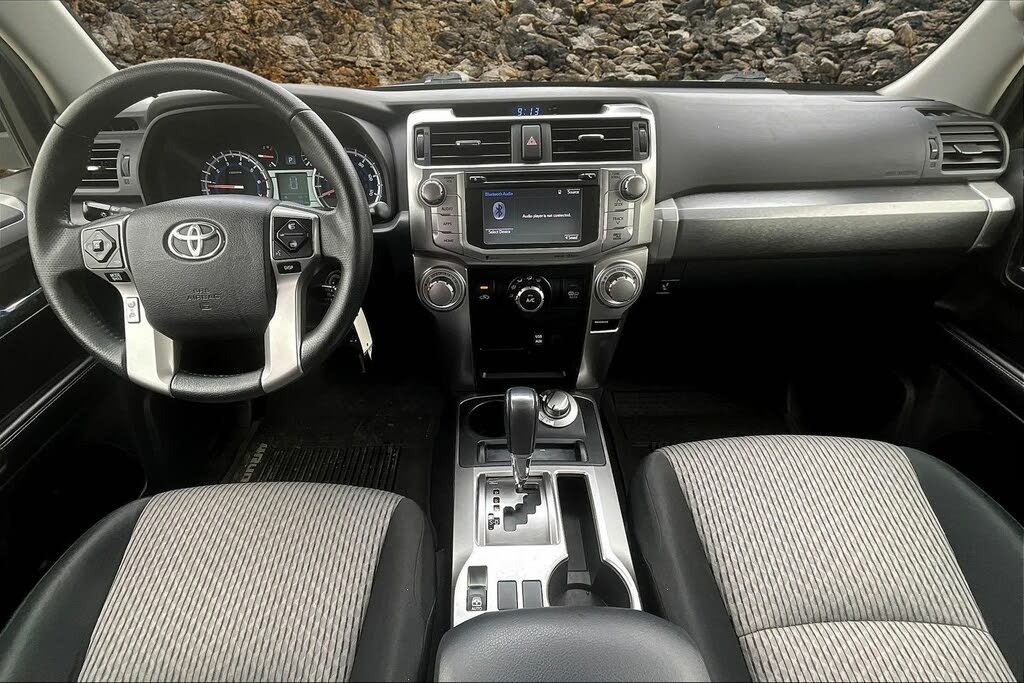 
								2018 Toyota 4Runner SR5 4WD full									