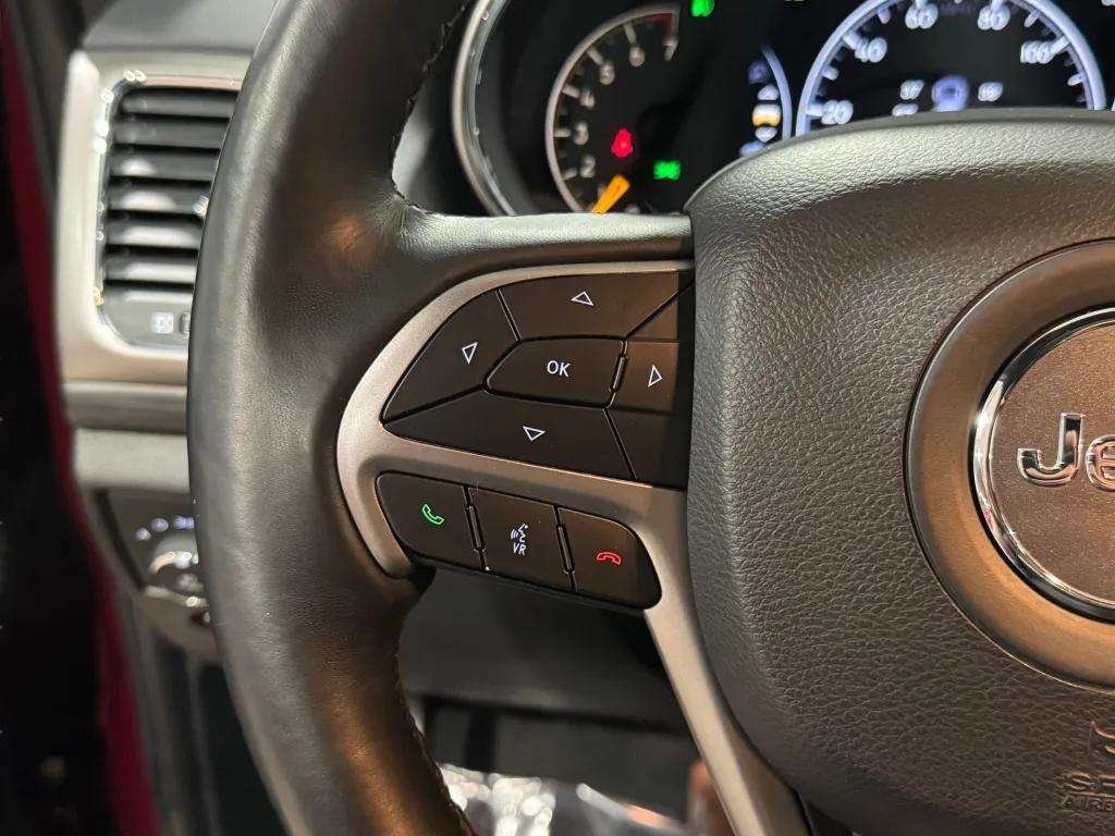 
								Jeep Grand Cherokee Altitude 4WD full									