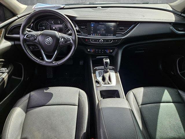 
								Buick Regal Sportback Essence FWD full									