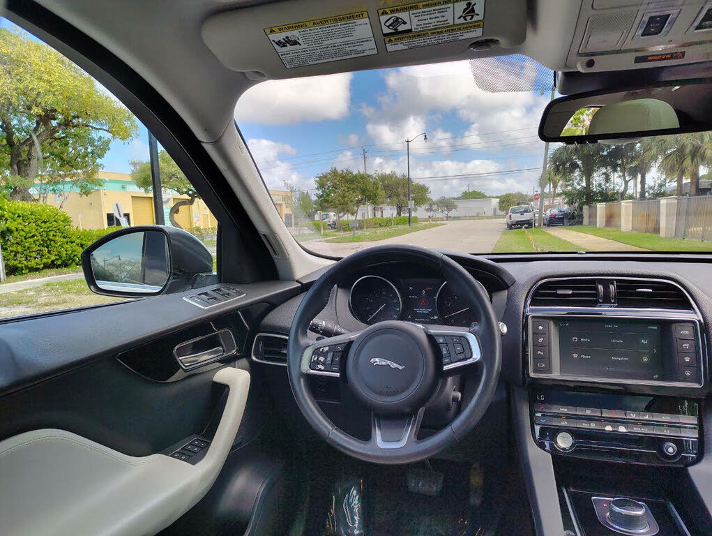 
								Jaguar F-PACE 35t Prestige AWD full									