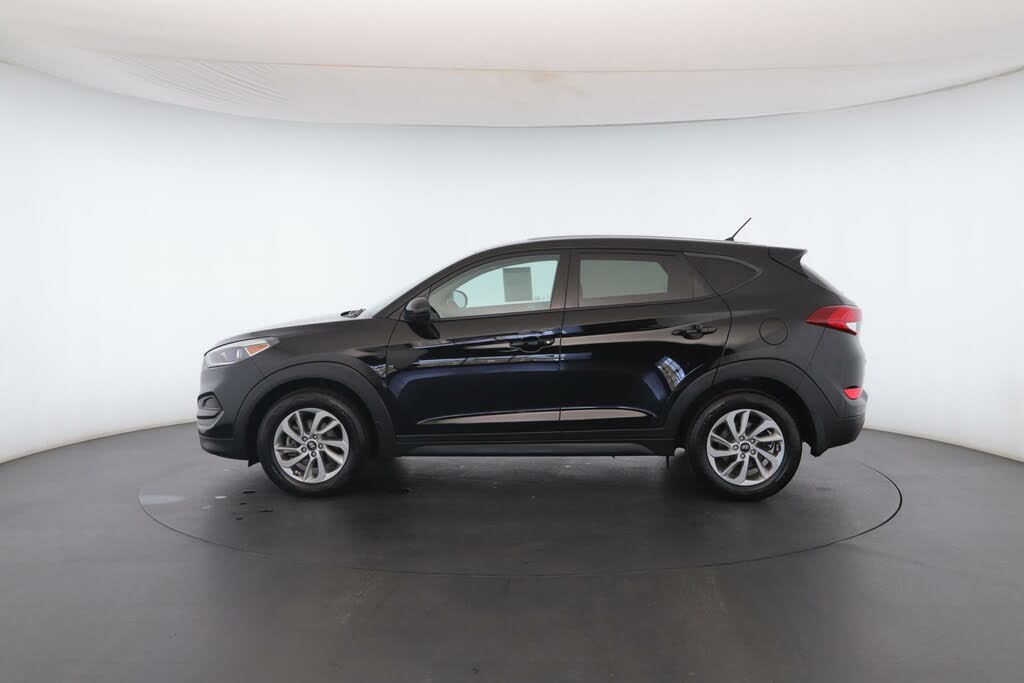 
								Hyundai Tucson 2.0L SE AWD full									