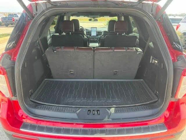 
								Ford Explorer Platinum AWD full									