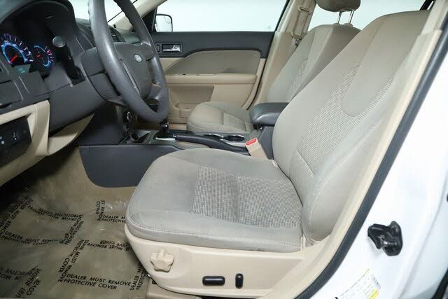 
								2012 Ford Fusion SE full									