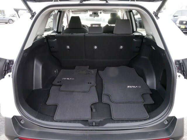 
								Toyota RAV4 Hybrid XLE AWD full									