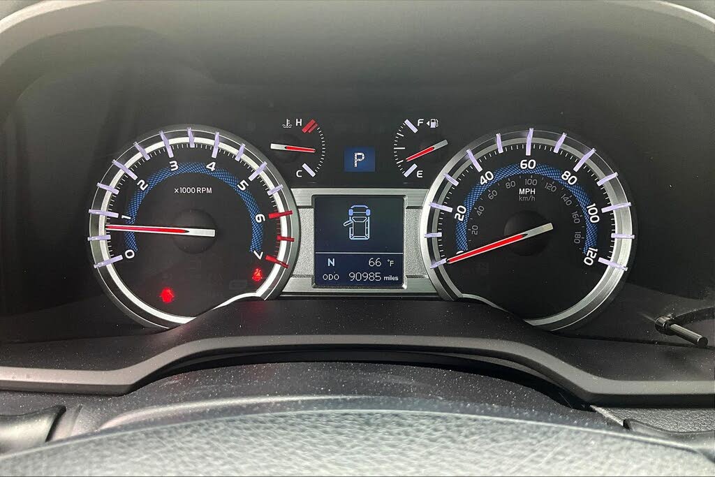 
								2018 Toyota 4Runner SR5 4WD full									