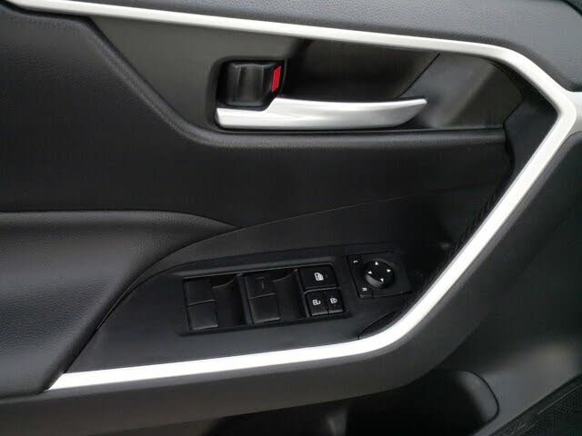 
								Toyota RAV4 Hybrid XLE AWD full									