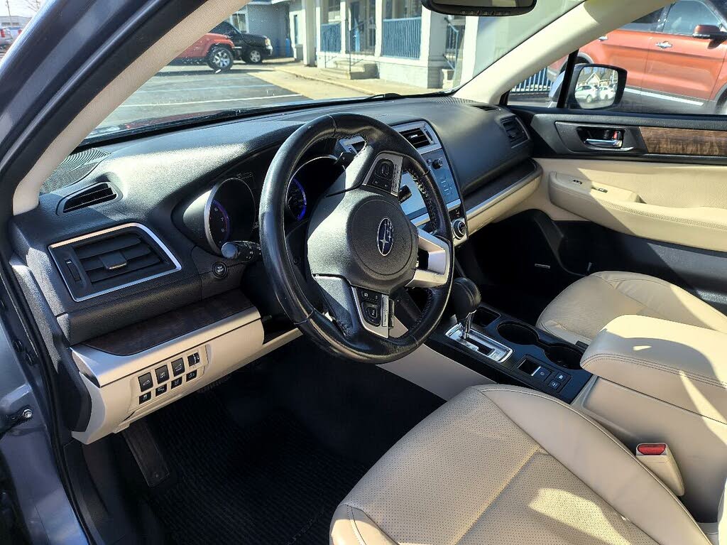
								Subaru Outback 2.5i Limited full									