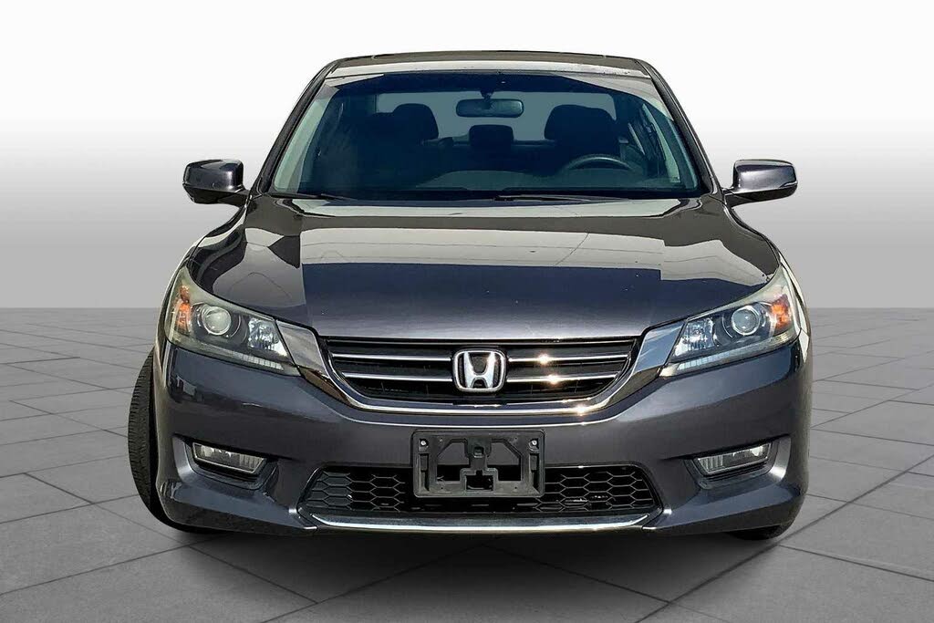 
								Honda Accord EX full									