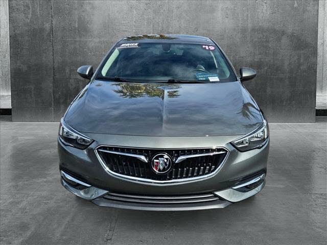 
								Buick Regal Sportback Essence FWD full									