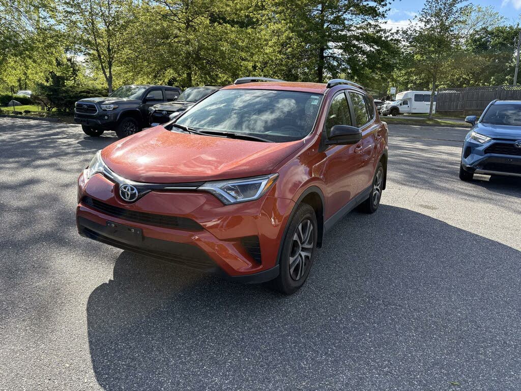 
								2016 Toyota RAV4 LE AWD full									