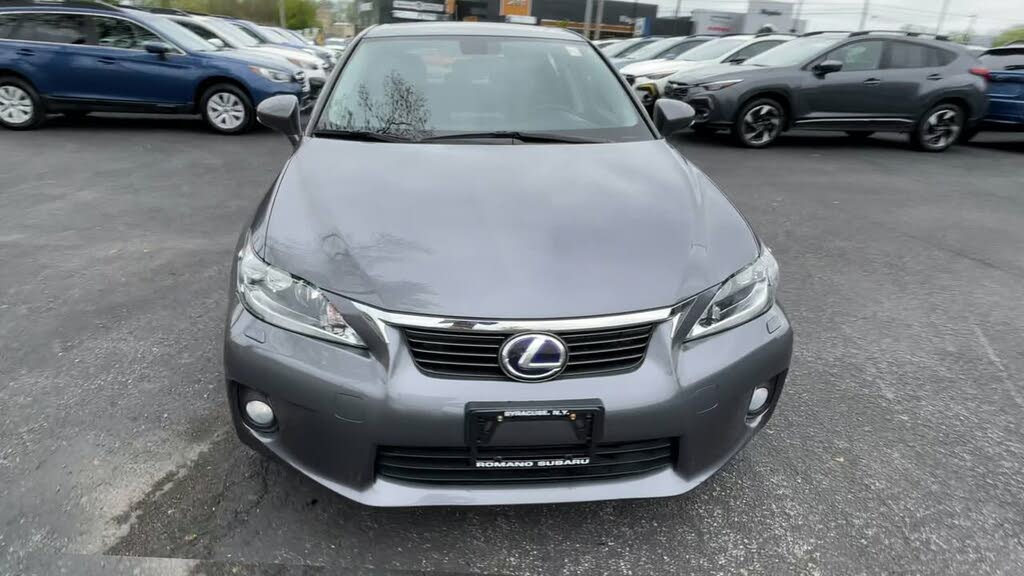 
								Lexus CT Hybrid 200h Premium FWD full									
