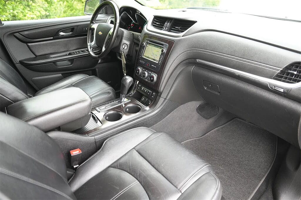 
								Chevrolet Traverse 2LT full									