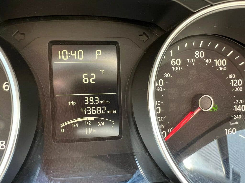 
								Volkswagen Jetta S full									