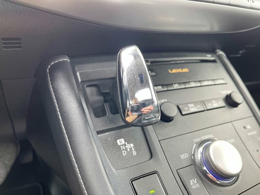 
								Lexus CT Hybrid 200h Premium FWD full									