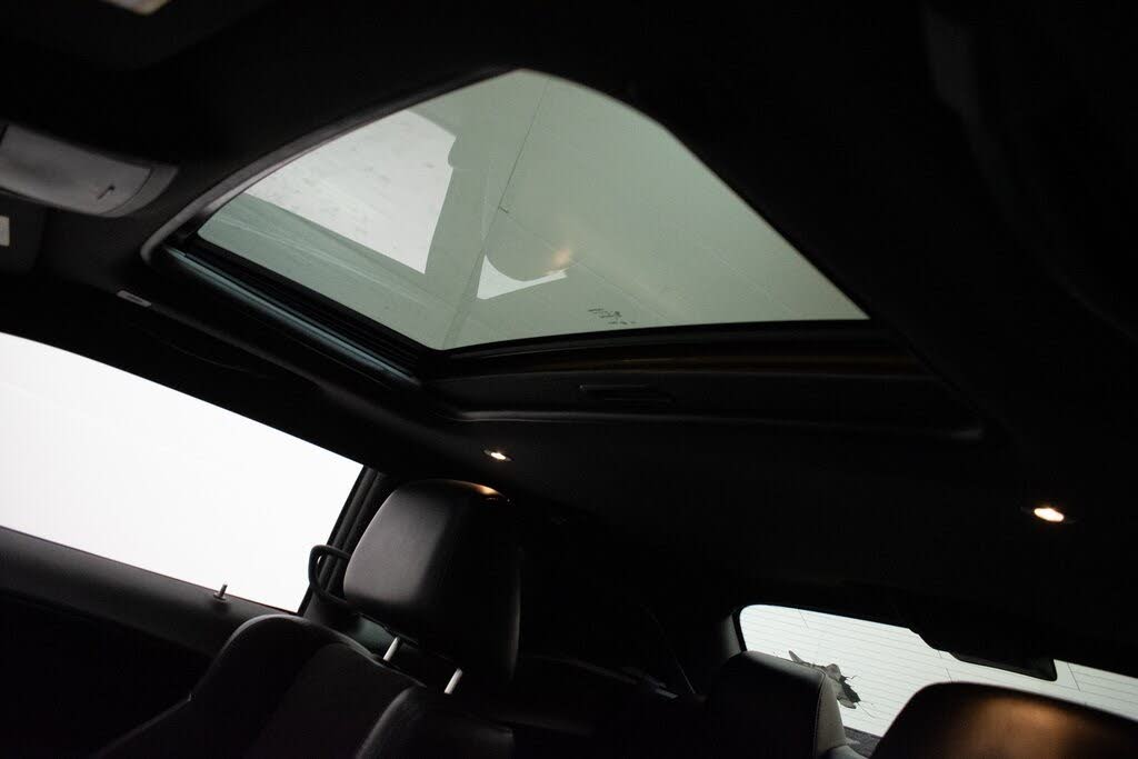 
								Dodge Challenger R/T Shaker RWD full									