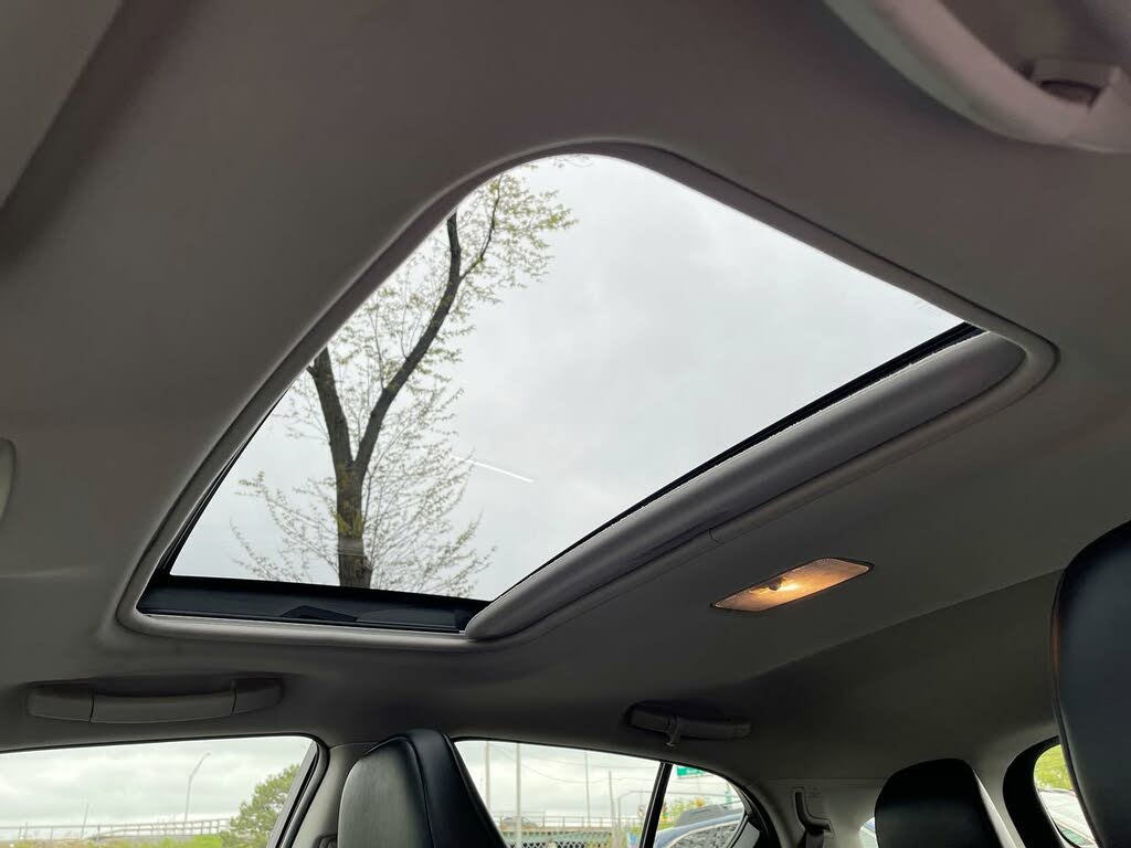 
								Lexus CT Hybrid 200h Premium FWD full									