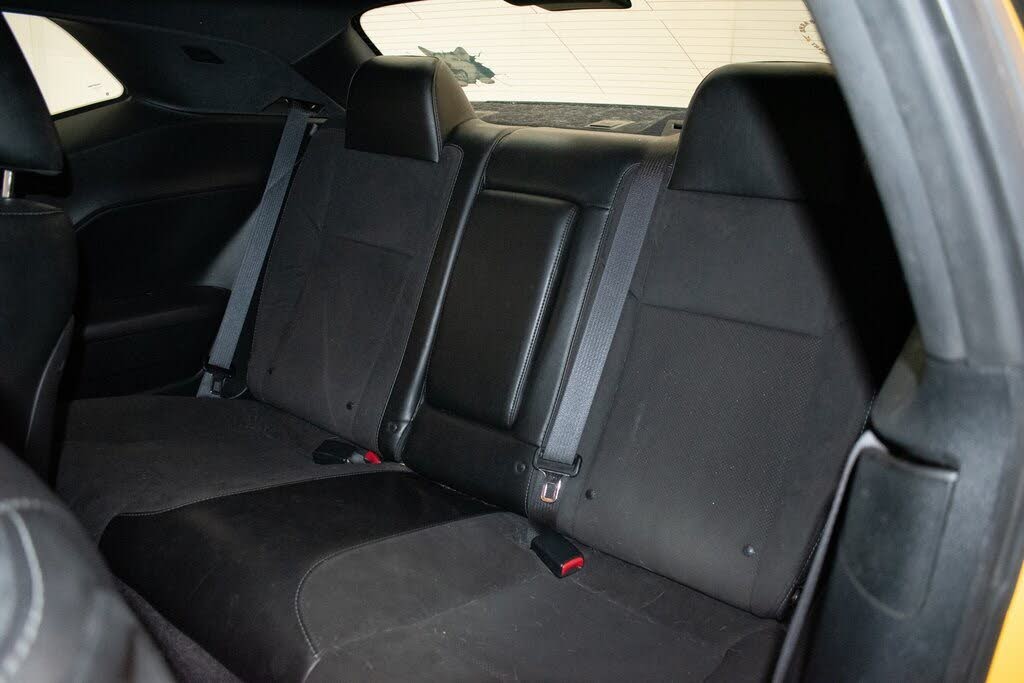 
								Dodge Challenger R/T Shaker RWD full									