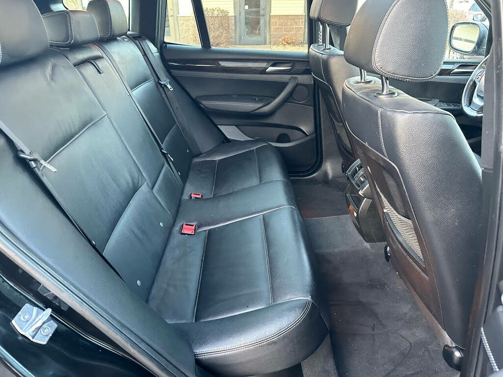 
								BMW X3 xDrive28i AWD full									