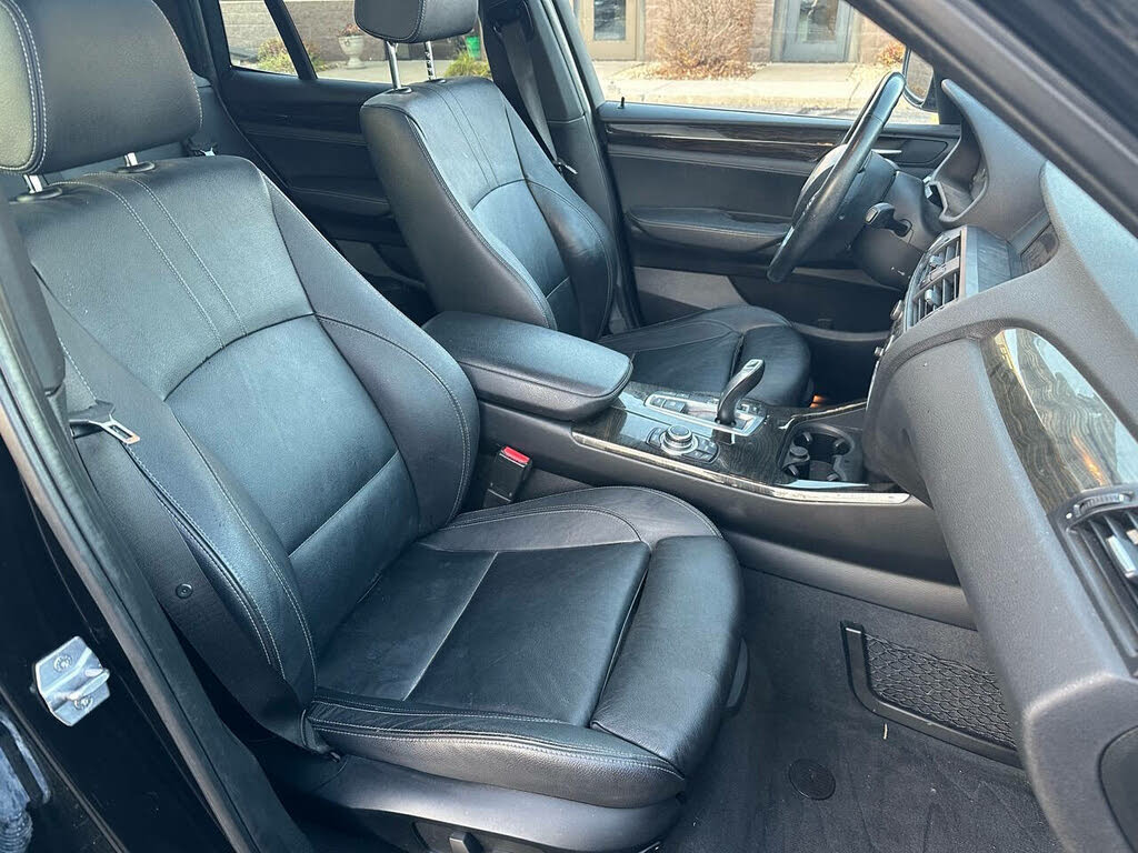 
								BMW X3 xDrive28i AWD full									