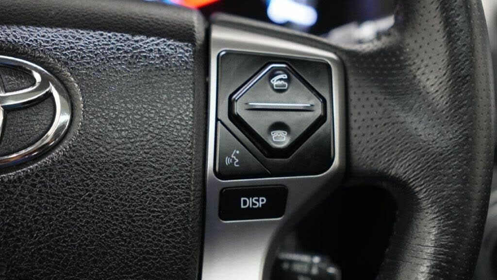 
								Toyota 4Runner SR5 Premium 4WD full									