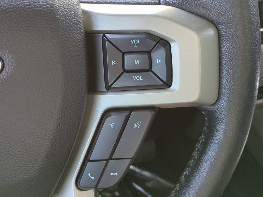 
								2020 Ford F-150 Platinum SuperCrew RWD full									