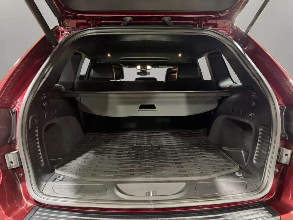 
								Jeep Grand Cherokee Altitude 4WD full									