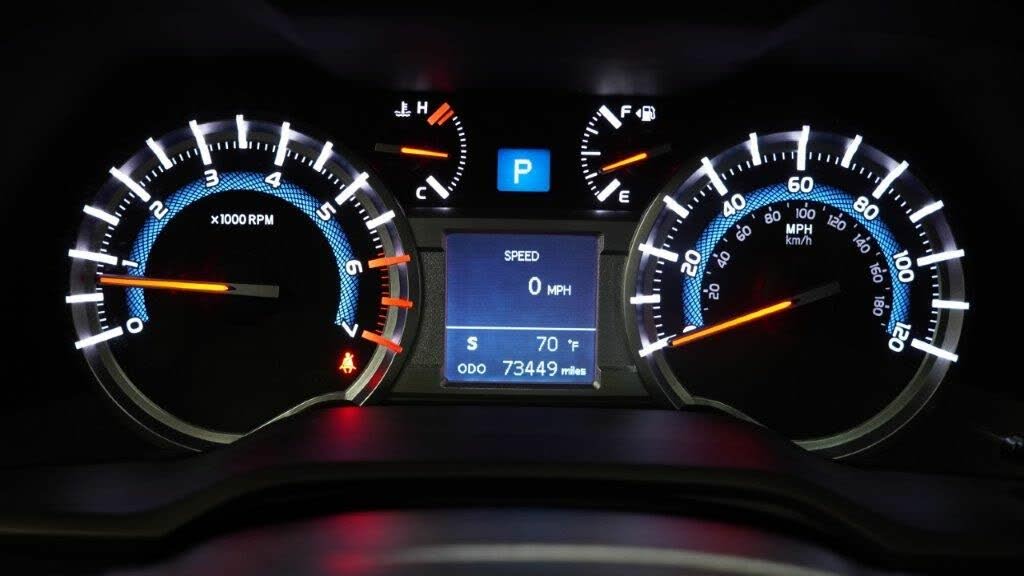 
								Toyota 4Runner SR5 Premium 4WD full									
