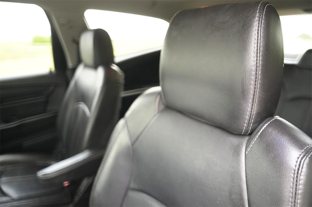 
								Chevrolet Traverse 2LT full									