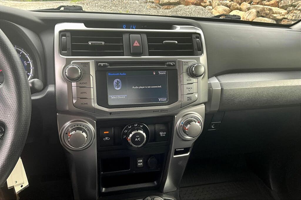 
								2018 Toyota 4Runner SR5 4WD full									