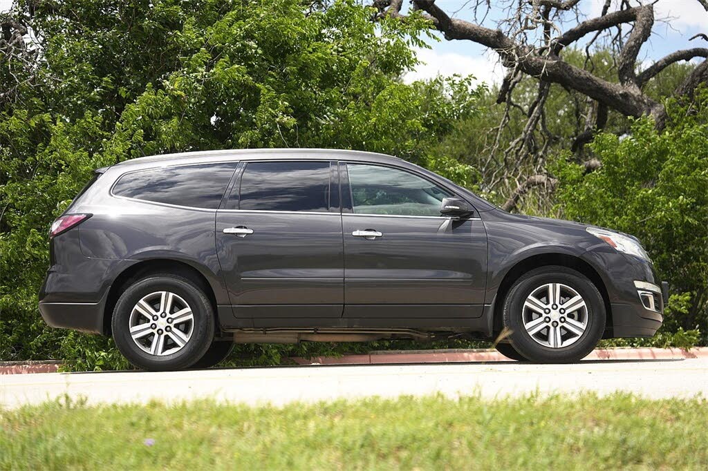 
								Chevrolet Traverse 2LT full									