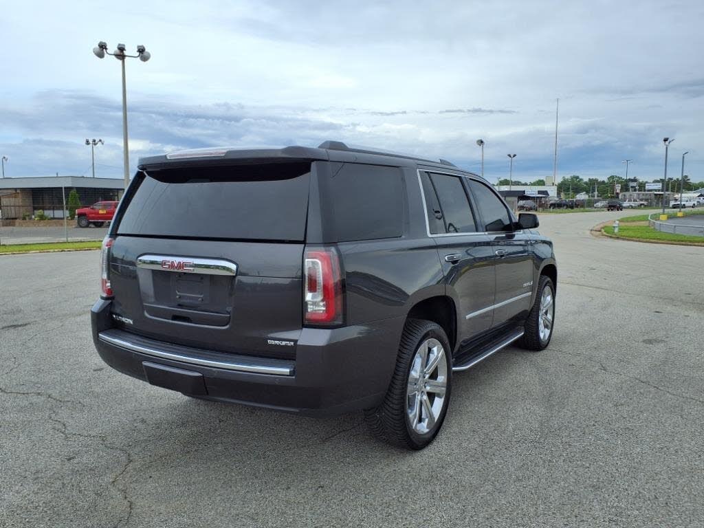 
								GMC Yukon Denali full									