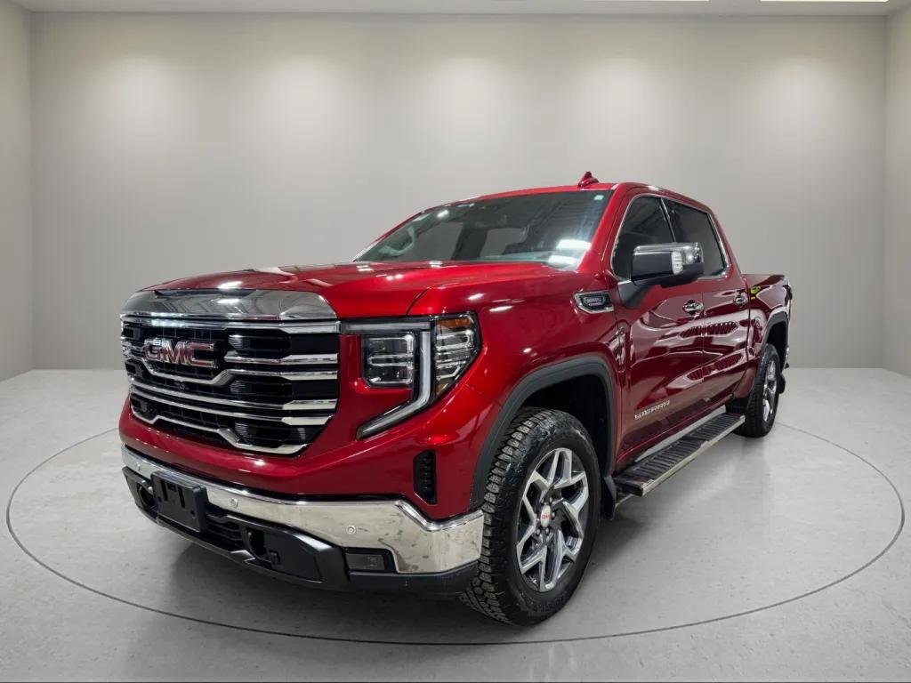 
								GMC Sierra 1500 SLT Four Wheel Drive Crew Cab full									