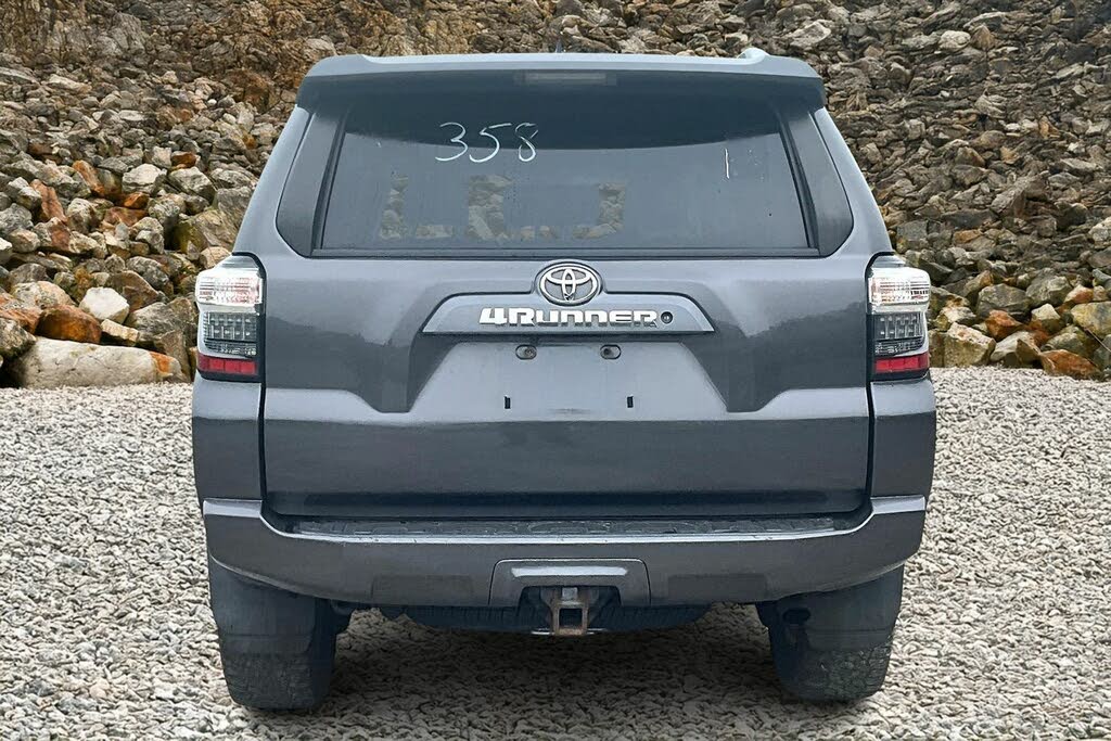 
								2018 Toyota 4Runner SR5 4WD full									