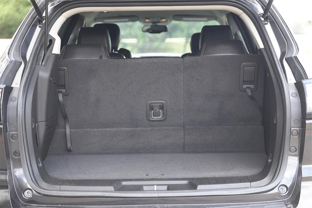 
								Chevrolet Traverse 2LT full									