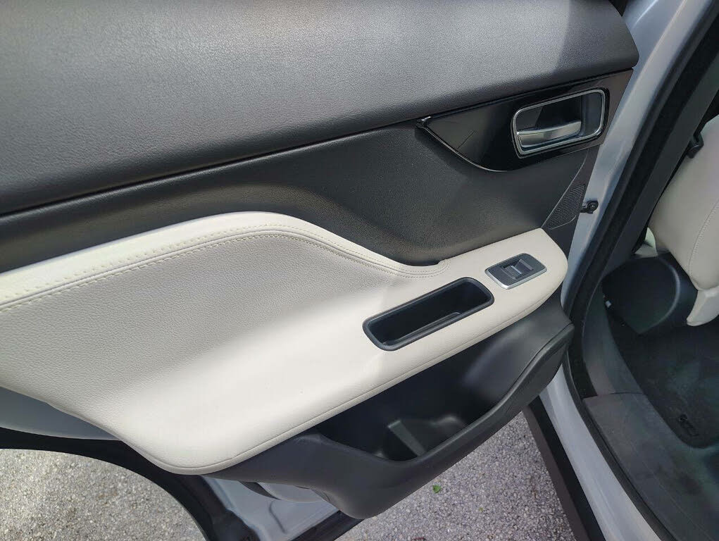 
								Jaguar F-PACE 35t Prestige AWD full									