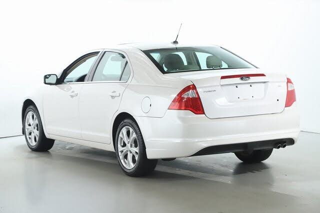 
								2012 Ford Fusion SE full									