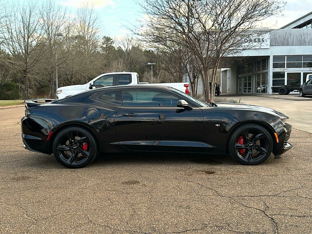 
								Chevrolet Camaro 2SS Coupe RWD full									