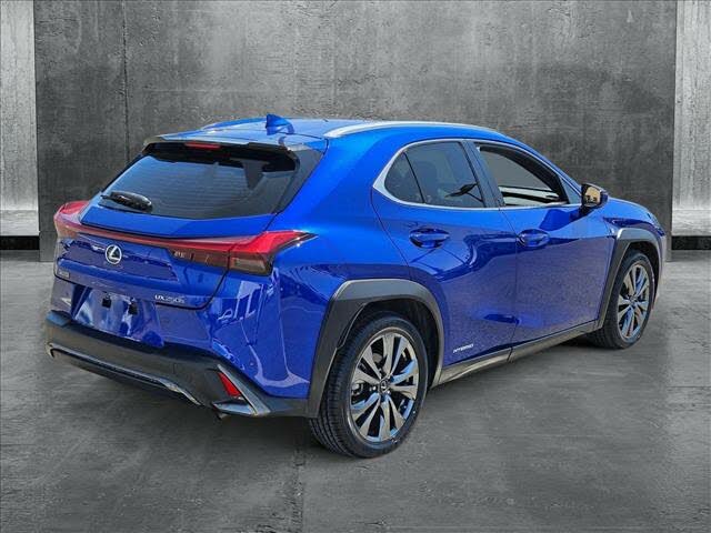 
								Lexus UX Hybrid 250h F Sport AWD full									
