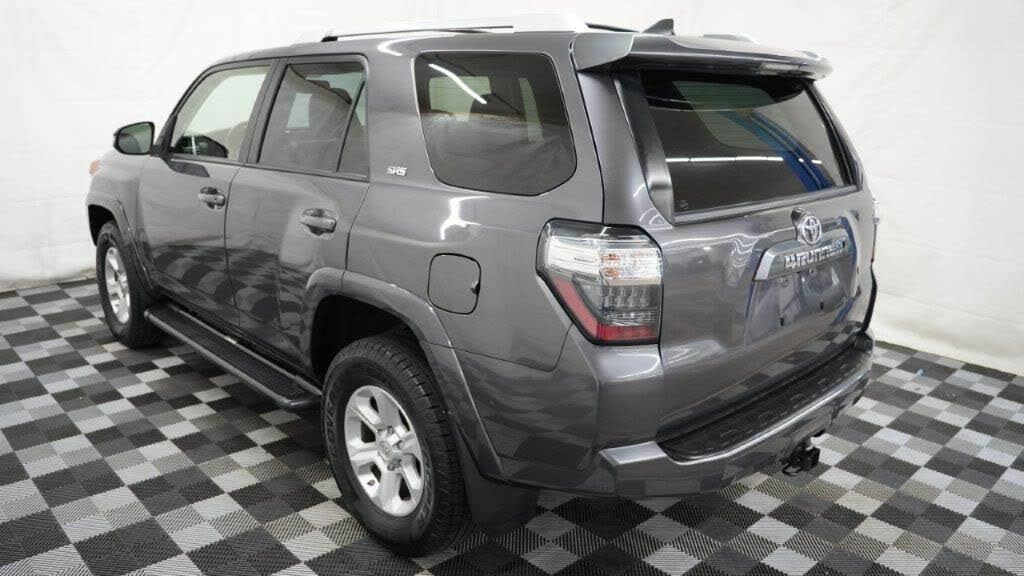 
								Toyota 4Runner SR5 Premium 4WD full									